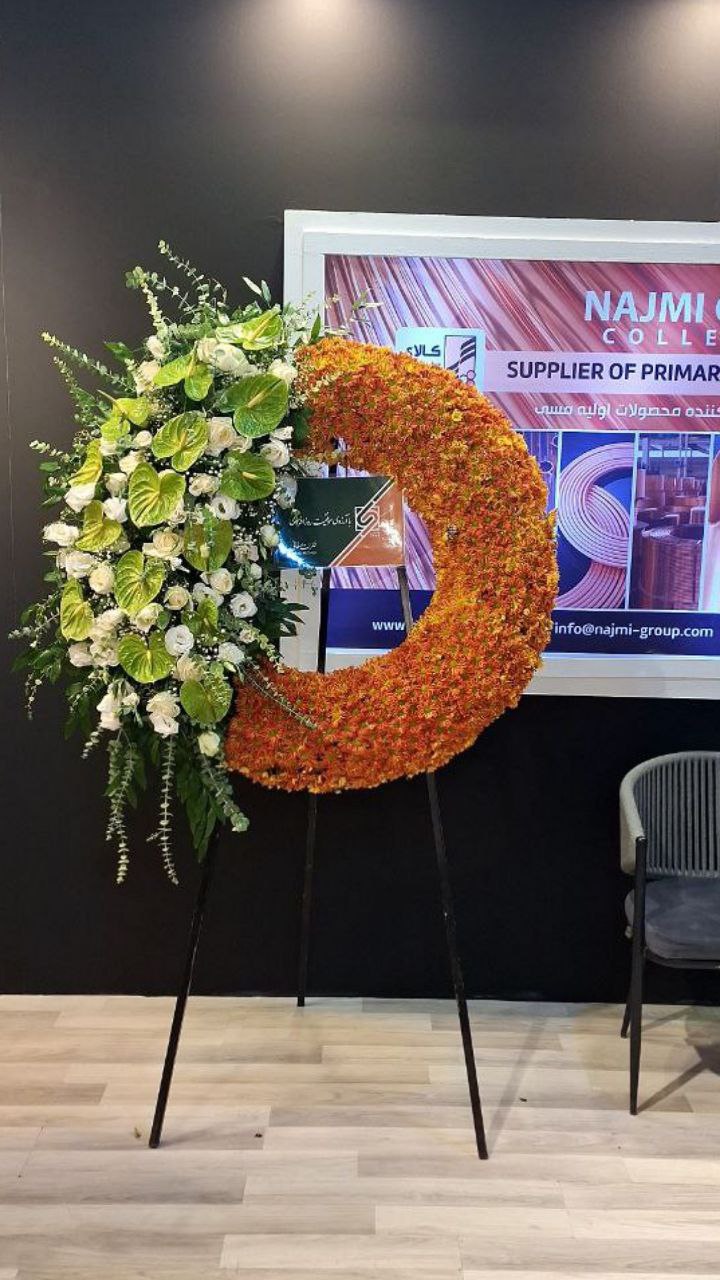 تاج گل درباری کد143 تاج گل درباری کد143